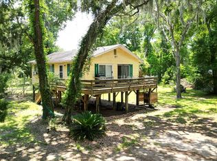 19 Privateer Dr, Saint Helena Island, SC 29920
