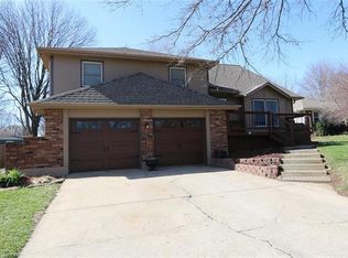 410 N Adams St, Raymore, MO 64083