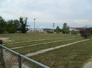 704 Wheat Rd, Winfield, KS 67156