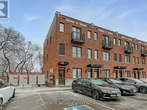 70 Plains Rd W #38, Burlington, ON L7T 0B6