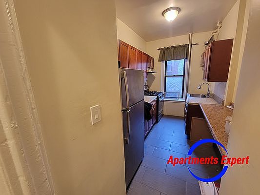 3rd image of 3806 Bailey Ave APT C2