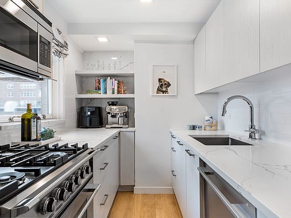 5th image of 400 E 77th St APT 16B