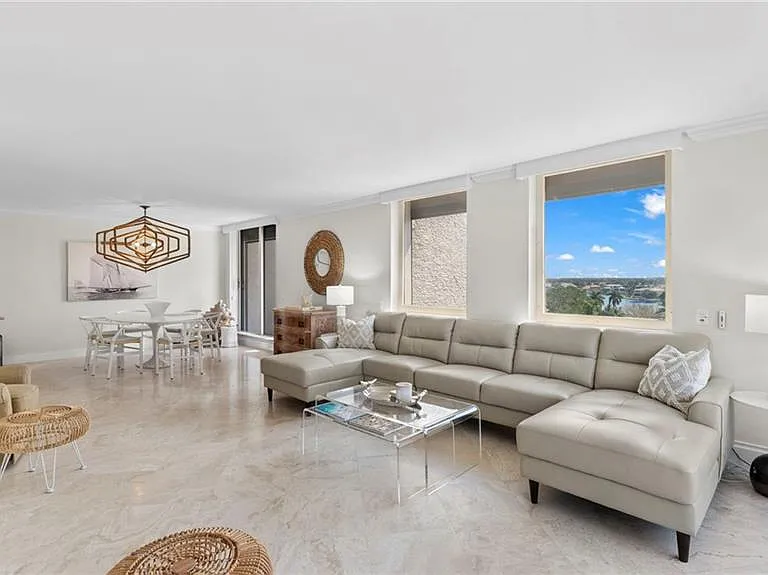 4005 Gulf Shore Blvd N #700 — Photo 16
