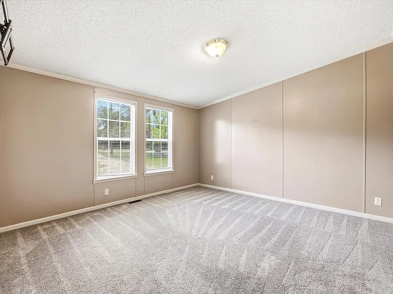 410 County Road 3823 — Photo 14