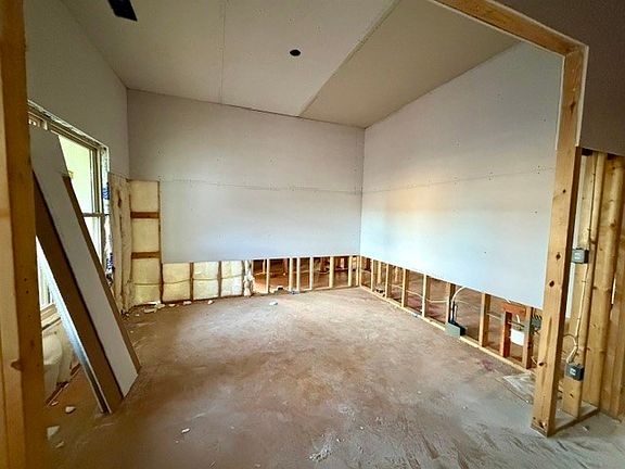 2nd image of 4282 Dewberry St