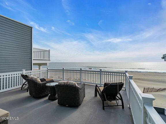 4th image of 55 Beachfront