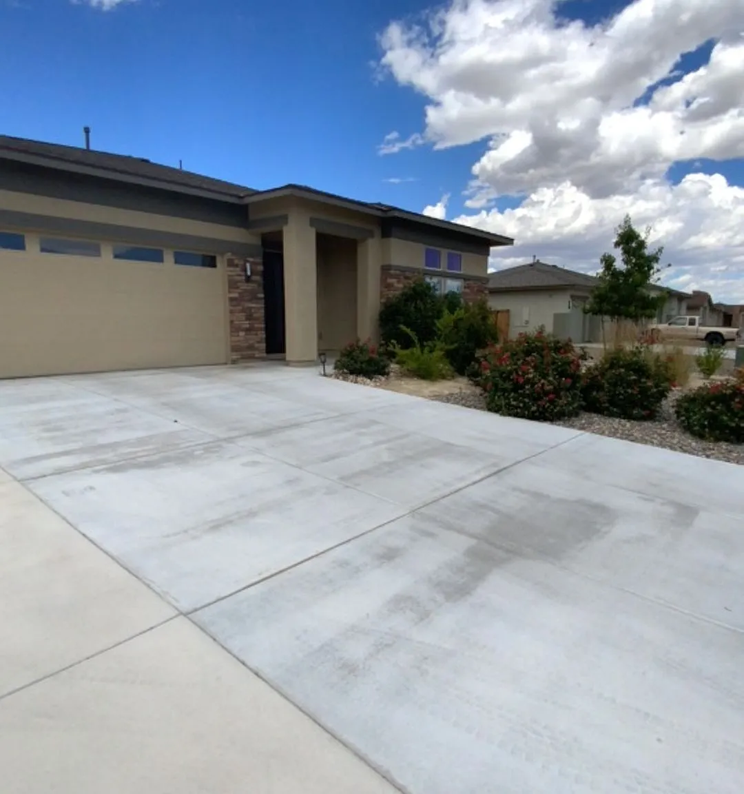 3 bed, 1613 sqft, $2,400 — Photo 1