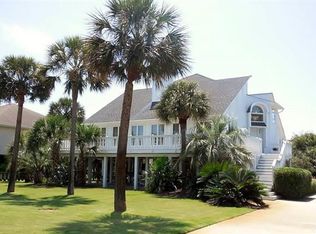 207 17th Ave N, North Myrtle Beach, SC 29582