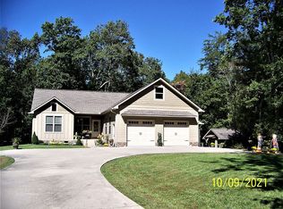 835 Golf Course Cir, Murphy, NC 28906