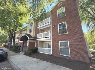 1534 Lincoln Way APT 204, McLean, VA 22102