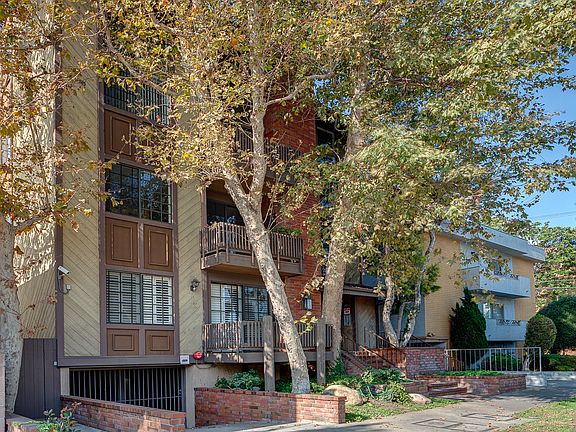 3rd image of 2307 S Bentley Ave APT 3