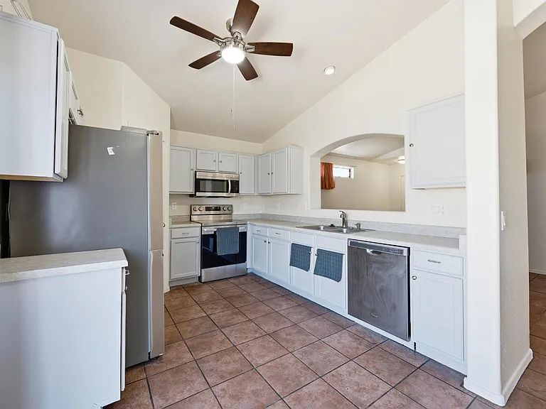 12418 W Windrose Dr — Photo 4