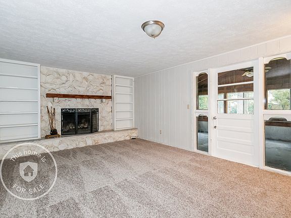 2nd image of 2204 Wallwood Pl