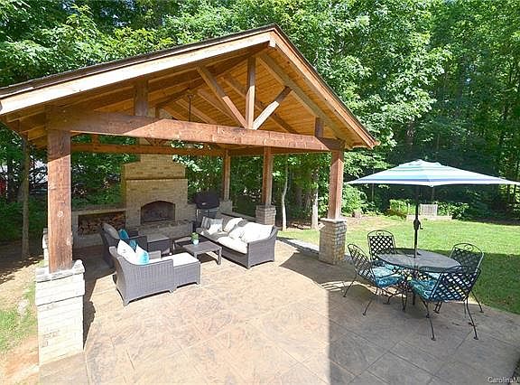 2nd image of 6517 Robin Hollow Dr