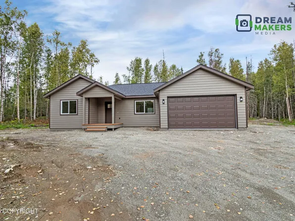 707 E Strathclyde Ln, Wasilla, AK 99654