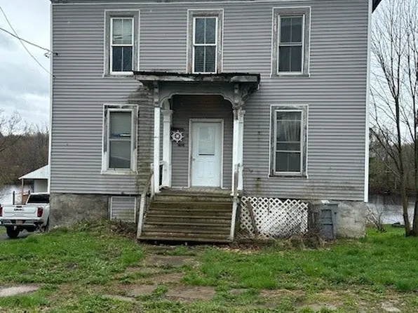 8 Van Buren St, Antwerp, NY 13608