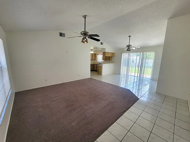 8224 Autumn Oak Ave — Photo 5
