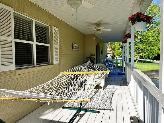5th image of 1701 W Pineview Dr