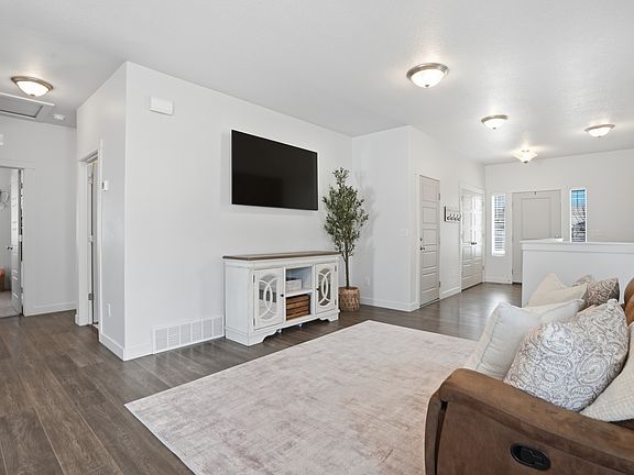 5th image of 1259 E Kelsey Dr