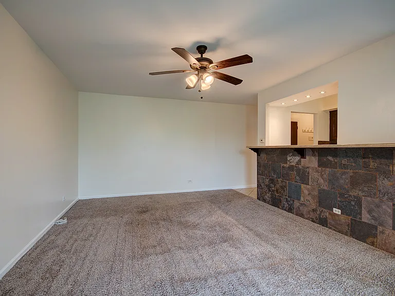 2210 Country Club Dr #26 — Photo 4