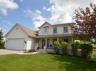 855 Evergreen Ct, Petoskey, MI 49770