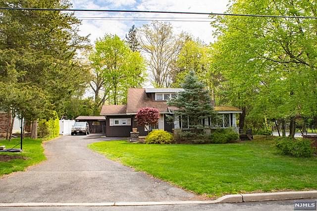 1st image of 224 Rockland Ave