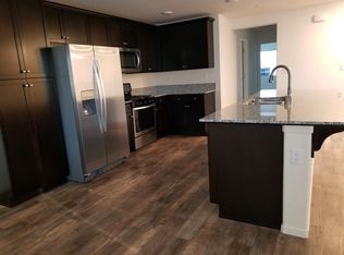915 Millerton St, Hanford, CA 93230