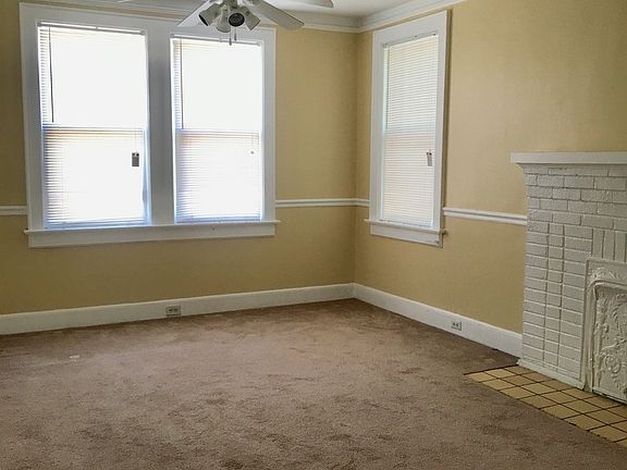 3rd image of 621-623 Queen St #621