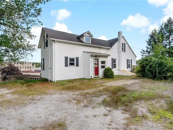 3 Larkin St, South Kingstown, RI 02879