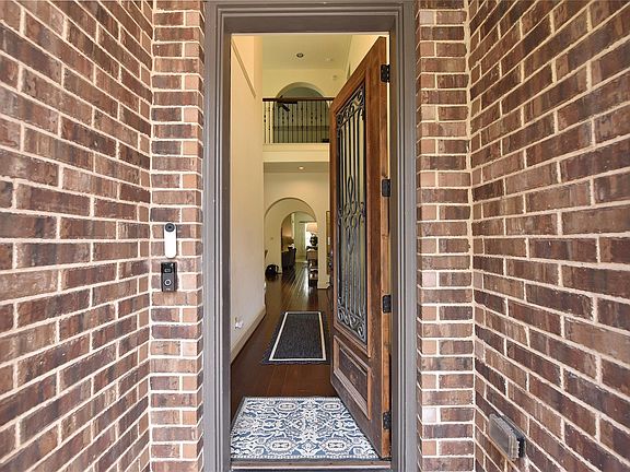 2nd image of 13117 Stoneleigh Terrace Dr