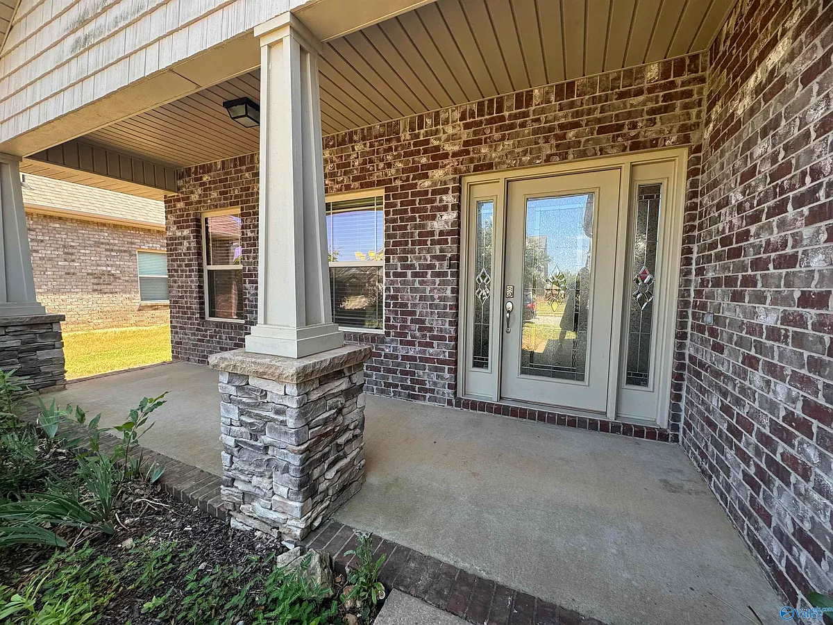 Building Photo - 475 E Mossyleaf Dr