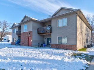 90 S Boise St APT 4, Riverside, IA 52327