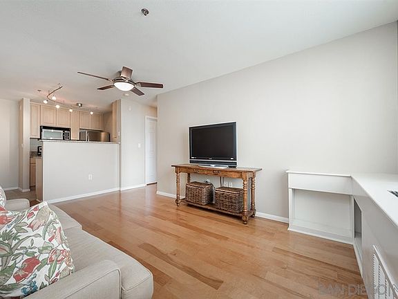 5th image of 1970 Columbia Street #415