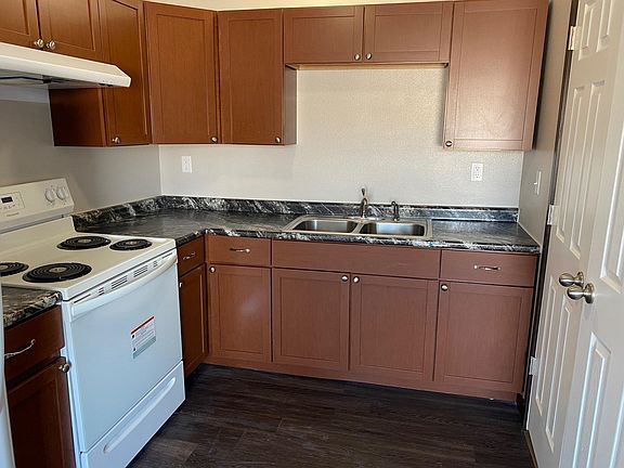 2nd image of 1670 5th St #3