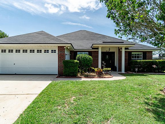 3rd image of 8232 Leafcrest Dr