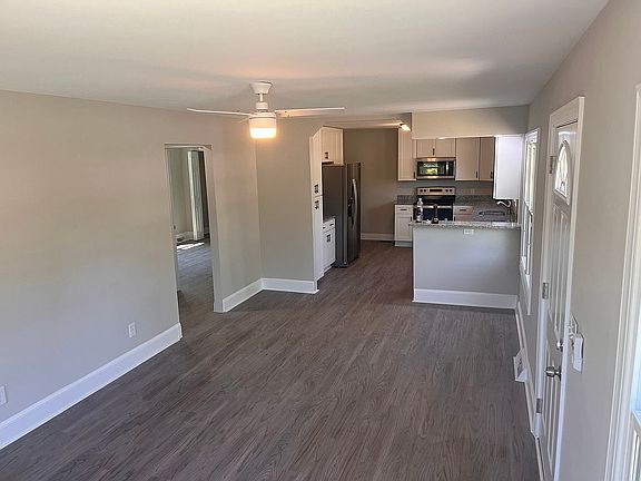 5th image of 863 Finley Rd