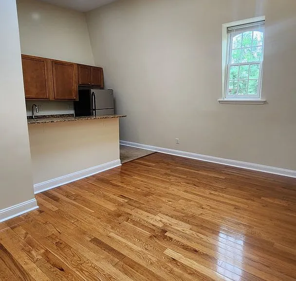 1809 Belmont Rd NW — Photo 10