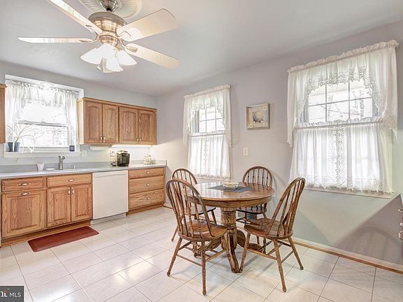 4th image of 4724 Ponderosa Dr