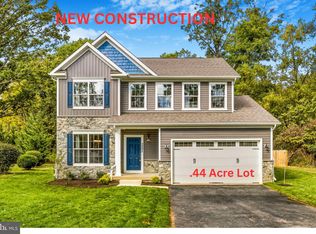 328 Ridge Rd, Washington Grove, MD 20880