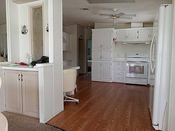 4th image of 442 Martinique Dr #313