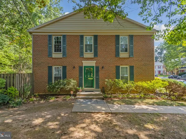 10015 Maple Leaf Dr, Gaithersburg, MD 20886