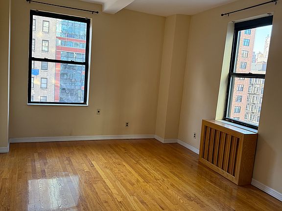 3rd image of 250 W 100th St #600