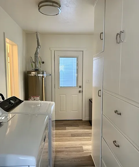 430 E Line St — Photo 11
