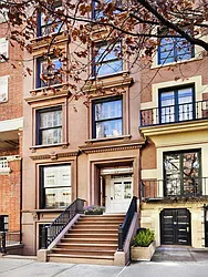 38 East 70th Street in Lenox Hill