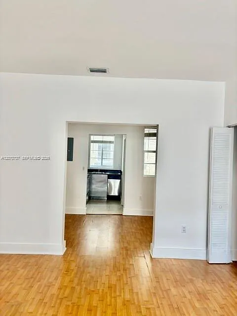 The Ambassador Condo — Photo 3