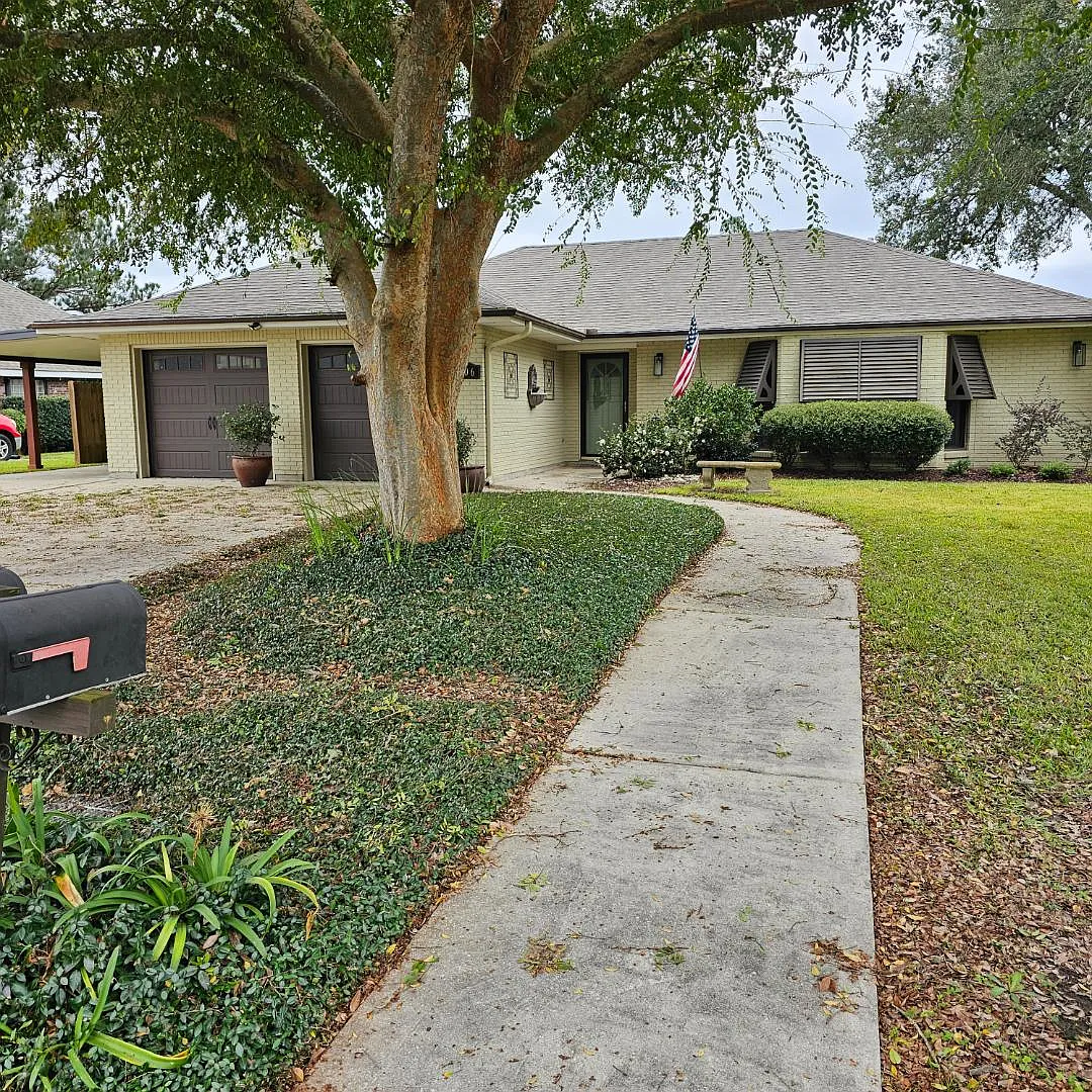 106 E Garden Dr — Photo 1