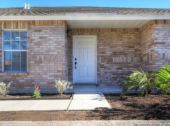 3rd image of 22114 McNabb Cir