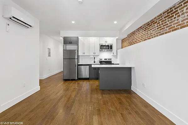 Rented by Compass | media 11