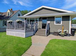 803 8th Ave W, Williston, ND 58801