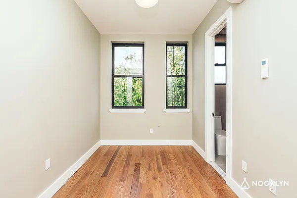Rented by Nooklyn NYC LLC | media 31